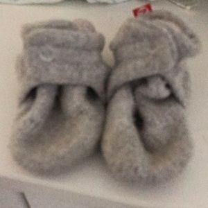 Zutano Gray Fleece Booties